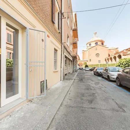 Mura, By Short Holidays Apartment *